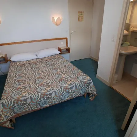 Arc En Ciel Hotel 2*